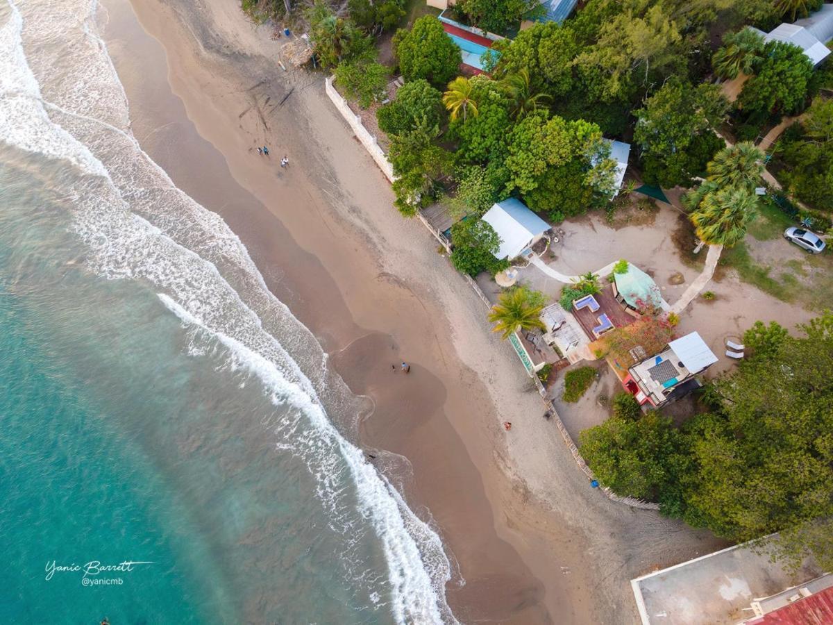 Katamah Beachfront Guesthouse 特雷热比奇 外观 照片