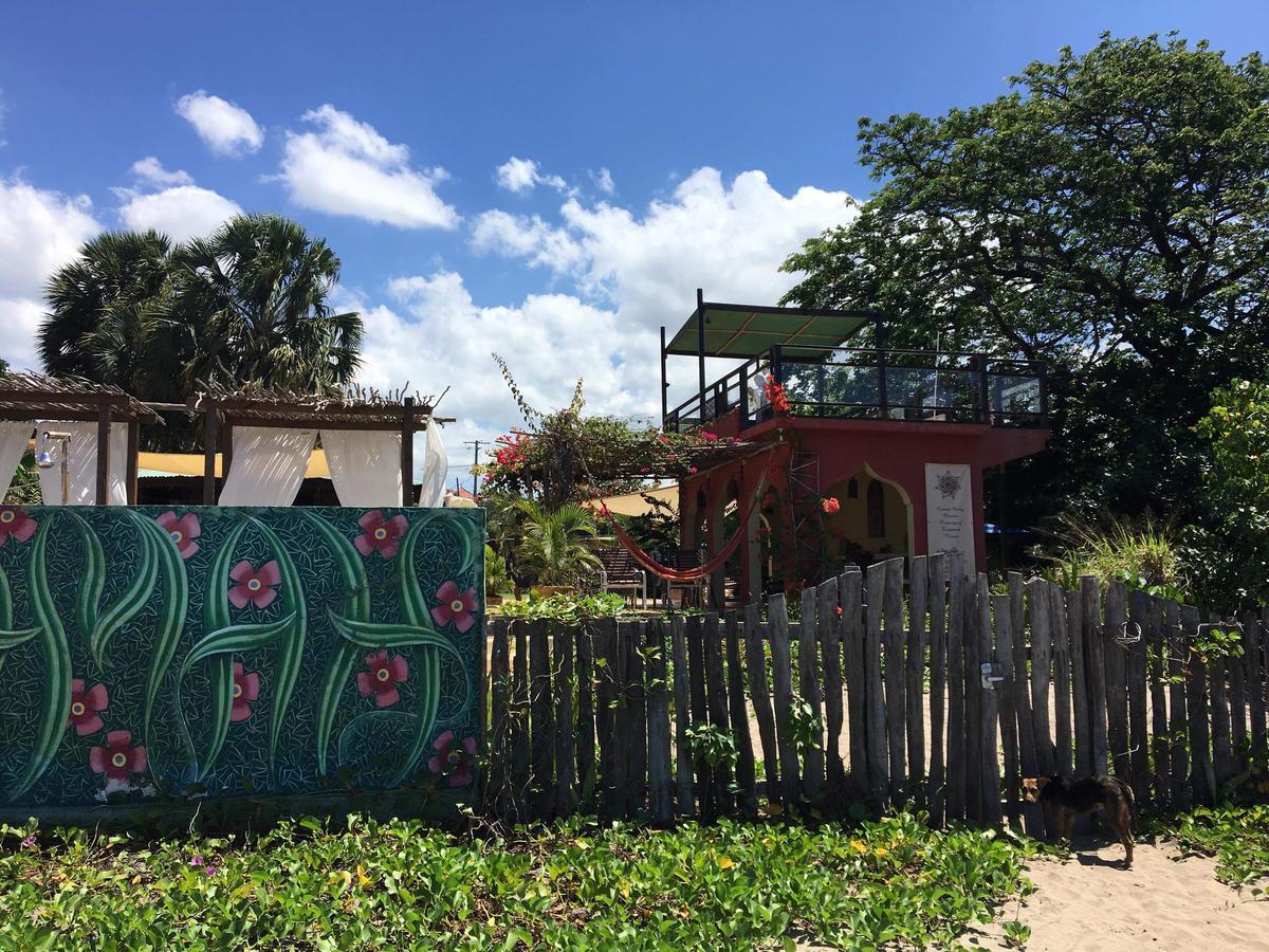 Katamah Beachfront Guesthouse 特雷热比奇 外观 照片
